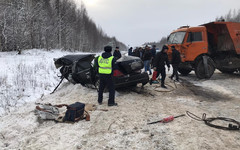 В Кирове шестилетний ребёнок выжил в двух ДТП за день: его родители погибли