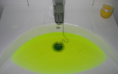 Внимание! В домах кировчан из кранов может пойти жёлто-зелёная вода