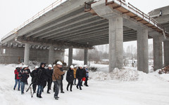 В домах на улице Попова, которые должны снести из-за строительства путепровода, до сих пор не расселили 6 квартир