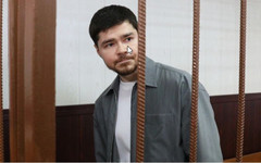 Суд приговорил блогера и бизнес-тренера Аяза Шабутдинова к семи годам тюрьмы