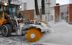 Кировские коммунальщики рассказали о ходе устранения последствий снегопада