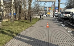 В Кирове водитель электросамоката сбил пешехода и скрылся