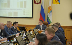 Более 1600 кировских выпускников получили аттестаты с отличием