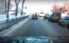 В Кирове таксист сбил пешехода (ВИДЕО)