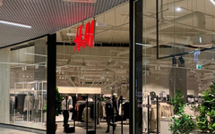 Новые коллекции Zara и H&M теперь доступны для покупателей из России