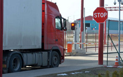 Госдума приняла законопроект о пересечении границы РФ грузовым транспортом по записи
