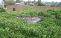 Жители многоквартирного дома в Котельниче живут без канализации почти 30 лет