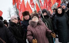 «Сколько можно быть обманутыми?» В Кирове прошёл третий митинг против мусорной реформы