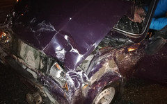 В Кирове 19-летний водитель «ВАЗа» поехал на красный свет и устроил аварию с пятью пострадавшими