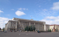 Бывшего чиновника из кировского Минздрава обвиняют в незаконном бизнесе и попытке мошенничества