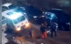 В Кирово-Чепецке неизвестные избили врача скорой помощи
