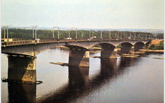 В Кирове Старый мост могут раскрасить «под Дымку»