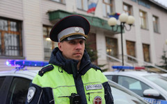 В Кирове инспектор ДПС помог роженице добраться до роддома