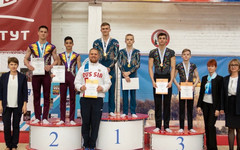 Акробаты из Кирова заняли первое место на первенстве России