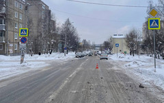 В Кирове водитель «Рено» сбил 15-летнюю девочку