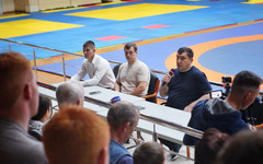 Олимпийский чемпион Давид Мусульбес провёл встречу кировскими спортсменами
