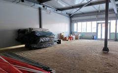 В Вятских Полянах продолжается монтаж модульного бассейна