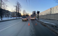 В Кирове неизвестный создал помеху автобусу