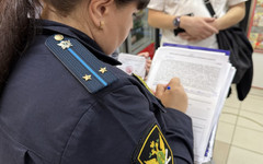 В Кирове мать вернула детей после исправления