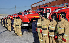 В шесть районов Кировской области направят новые пожарные автомобили