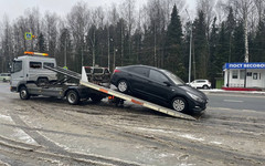 В Кирове у водителя забрали машину из-за чужих штрафов