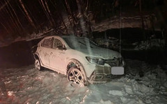 В Оричевском районе водитель «Рено Логан» съехал в кювет и опрокинулся