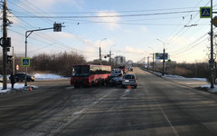 На Воровского в ДТП с автобусом пострадали два человека