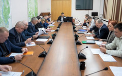 В Кирове устанавливают новые светофоры