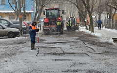 На восьми улицах в Кирове проведут зимний ямочный ремонт