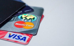 Платёжные системы Visa и Mastercard объявили о приостановке операций в России