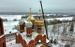 На Всехсвятском храме в Кирово-Чепецке установили новые кресты