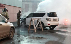 На Орловской горел дорогостоящий внедорожник