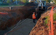 В Нововятске укрепляют котлован у Транссиба