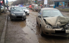 На улице Горького лихач устроил массовое ДТП