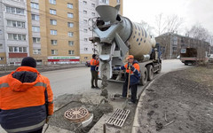 В Кирове начался сезонный ремонт люков и дождеприемников