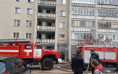 В Кирове загорелась многоэтажка