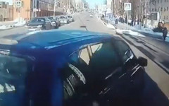 В Кирове водитель «Калины» подрезал пассажирский автобус