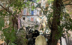 В Астрахани обрушился подъезд: трое пострадавших