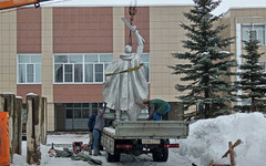 В посёлке Безбожник демонтировали памятник воинам-землякам