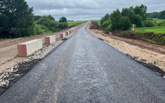 Крупнейший дорожный ремонт года в Кировской области идет полным ходом