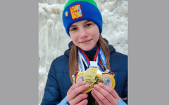 Кировчанка стала самой юной чемпионкой России по ледолазанию