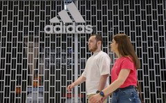 Весной 2024 года в России могут перезапустить магазины Adidas