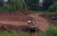 В Зуевском районе неизвестные незаконно добывают глину