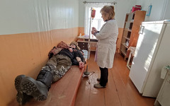 Из-за низкой температуры в ФАПе села Спасское пациенты лечатся в куртках