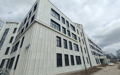Возле школы в Шевелях установят шумоизоляционные экраны