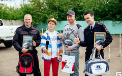 В Кирове сотрудники ГИБДД и автомобилисты состязались в "Битве на рулях"