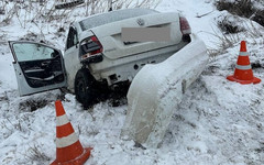 Два человека получили травмы во время аварии в Кирове