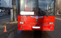 В Кирове в автобусе травмировалась 88-летняя женщина