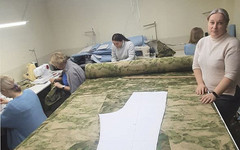 Кировчан бесплатно обучают шитью одежды для военнослужащих