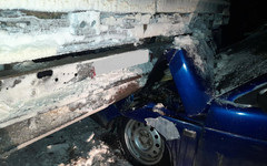 В Мурашинском районе водитель на «десятке» врезался в припаркованный грузовик